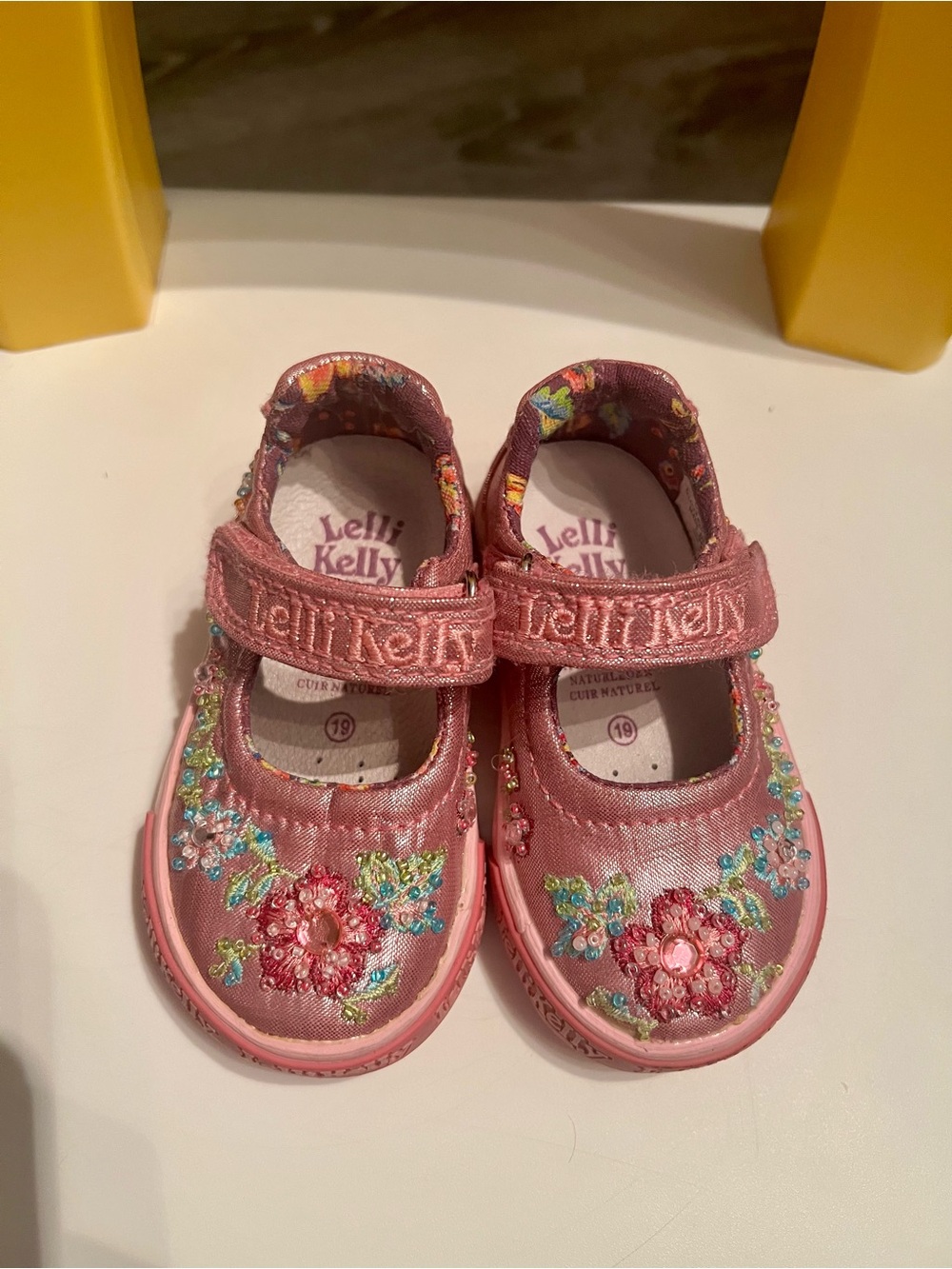 Lelli Kelly Girls' Pink Embroidered Mary Jane Shoes EU 19/US 3.5-4c
